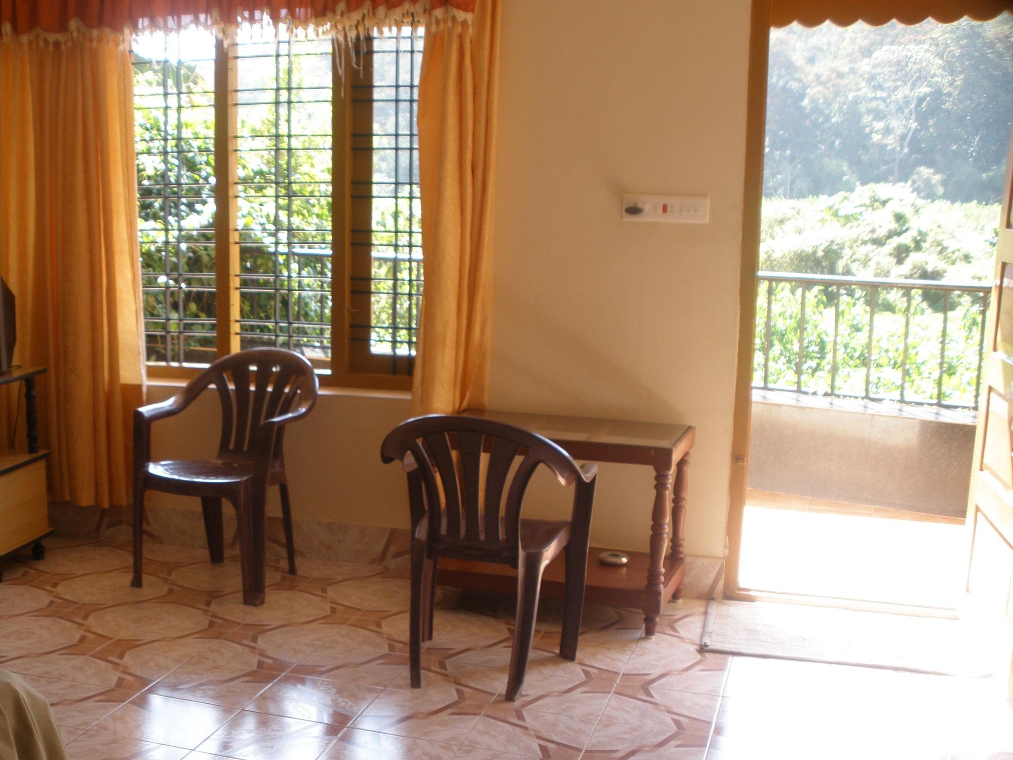 Jungle Palace Homestay Thekkady Eksteriør billede