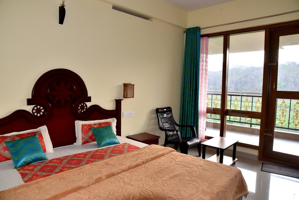 Jungle Palace Homestay Thekkady Eksteriør billede