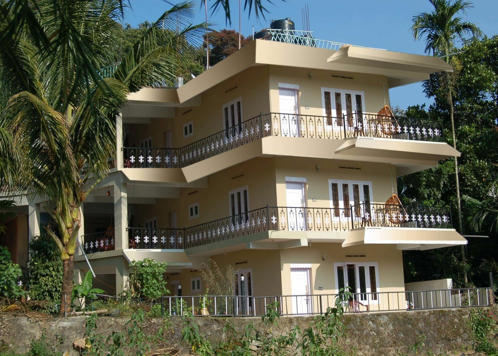 Jungle Palace Homestay Thekkady Eksteriør billede