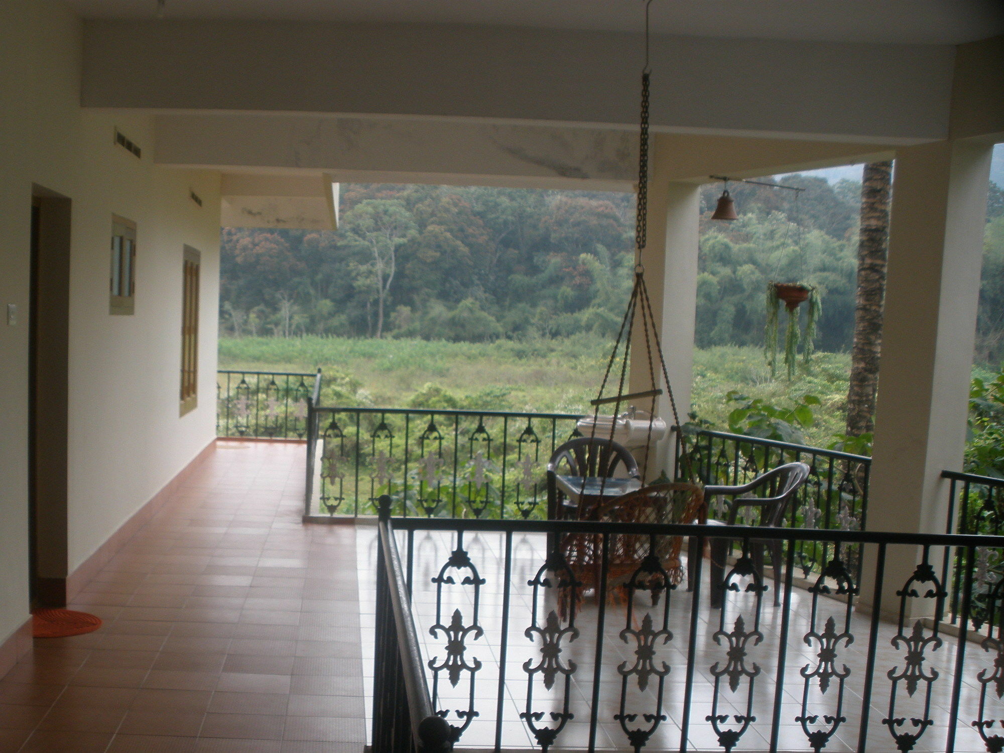 Jungle Palace Homestay Thekkady Eksteriør billede